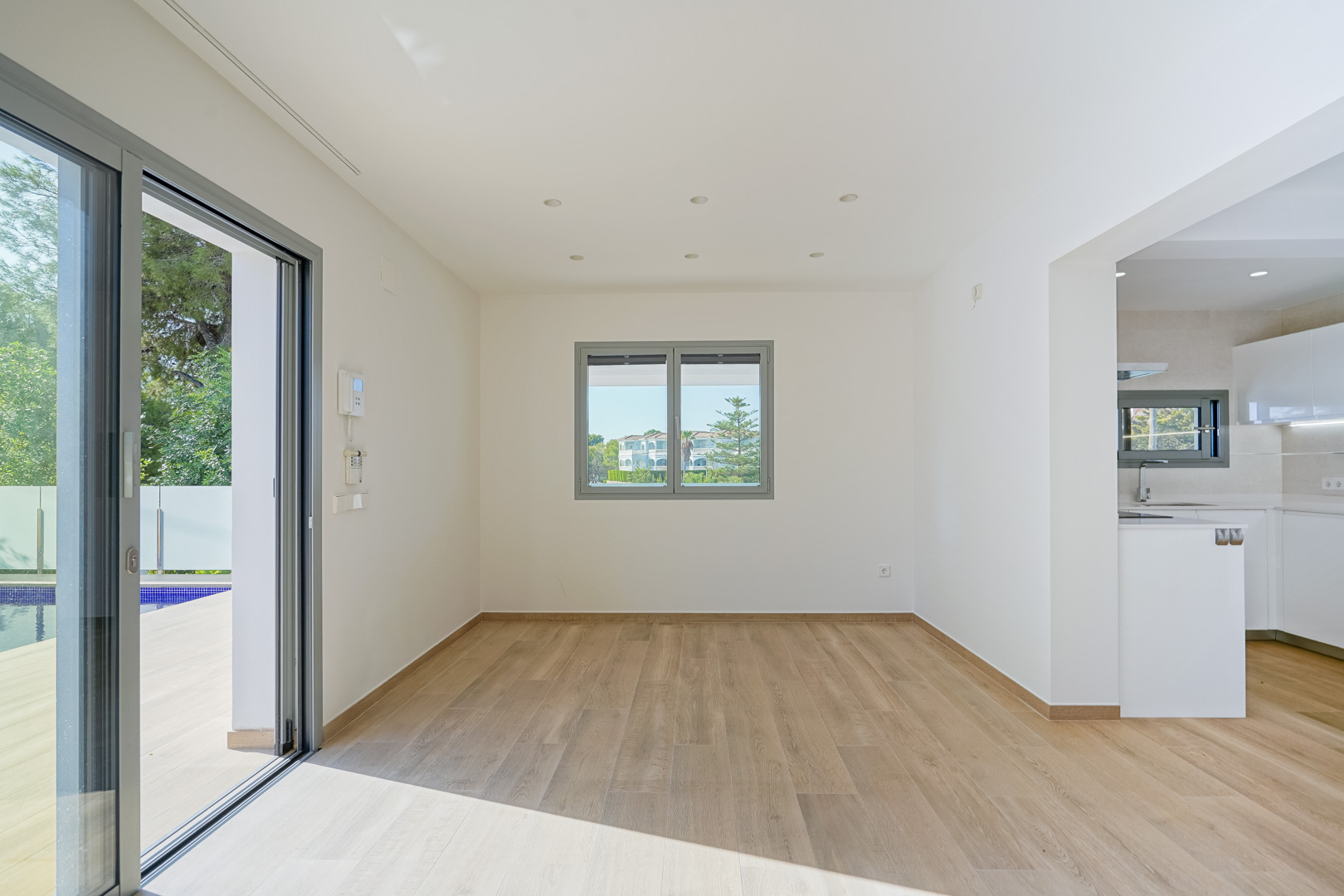 C4XY4581BEN - C4XY4581BEN Moderne Villa zum Verkauf in La Fustera Benissa