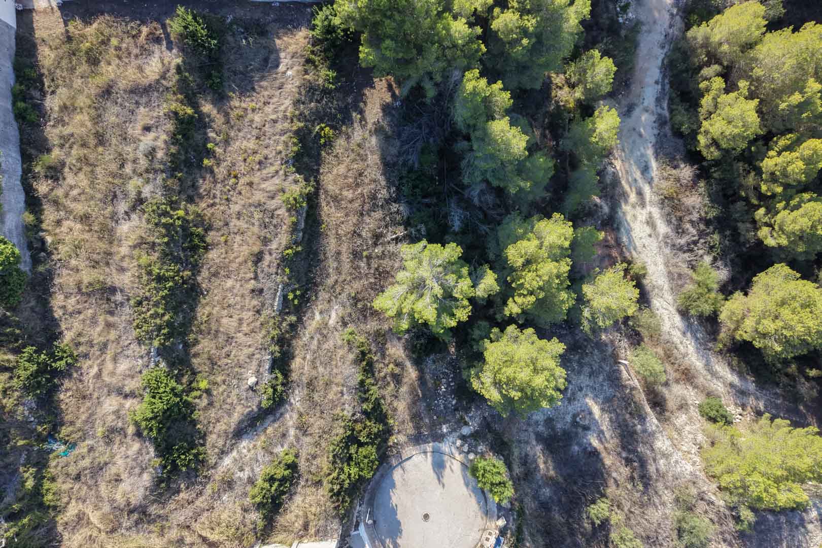 8304MOR Urban plot with open mountain views and partial glimpses of the sea, for sale in Moraira.