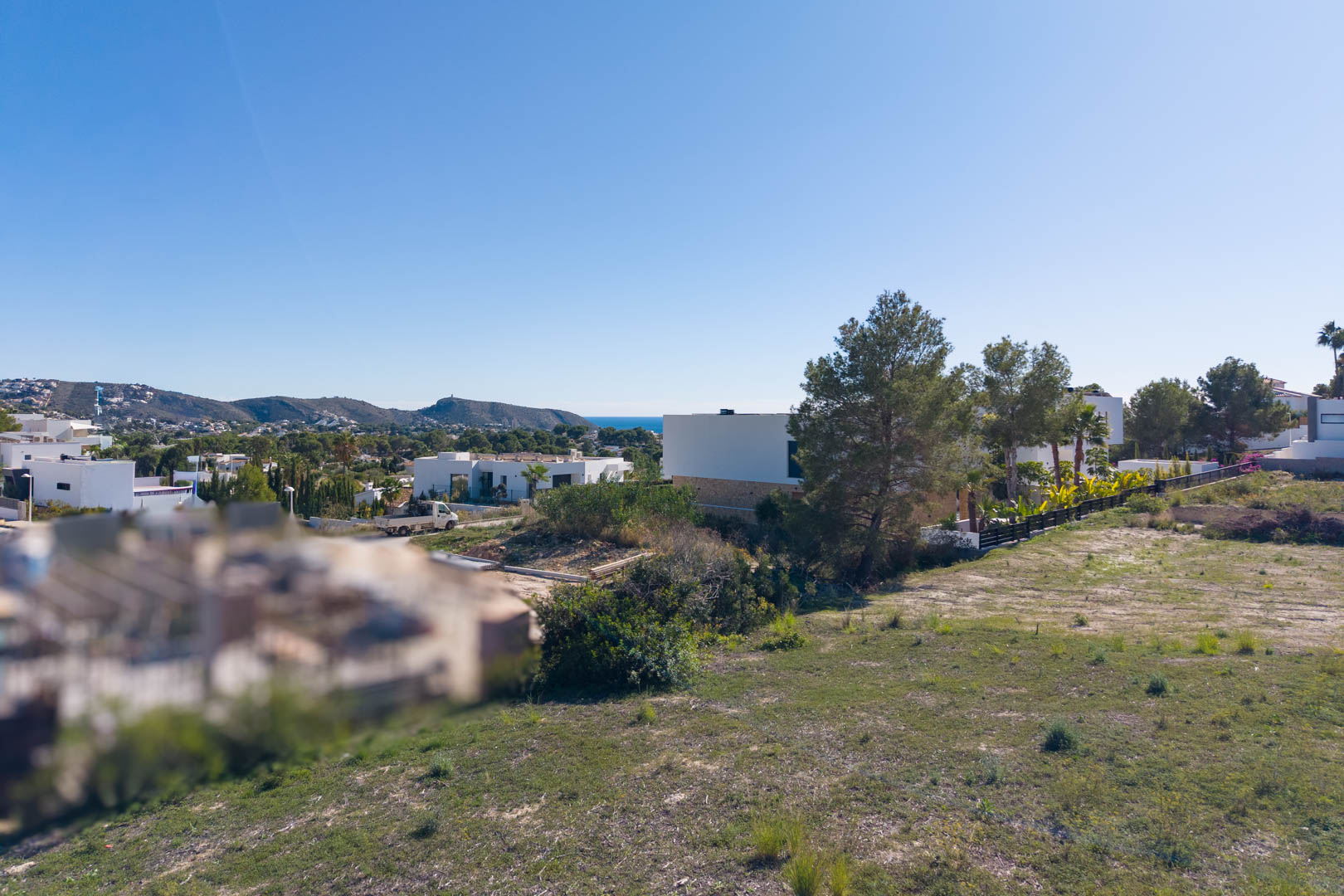 8306MOR Flat urban plot with open views of the valley and partial sea views for sale in Moraira.