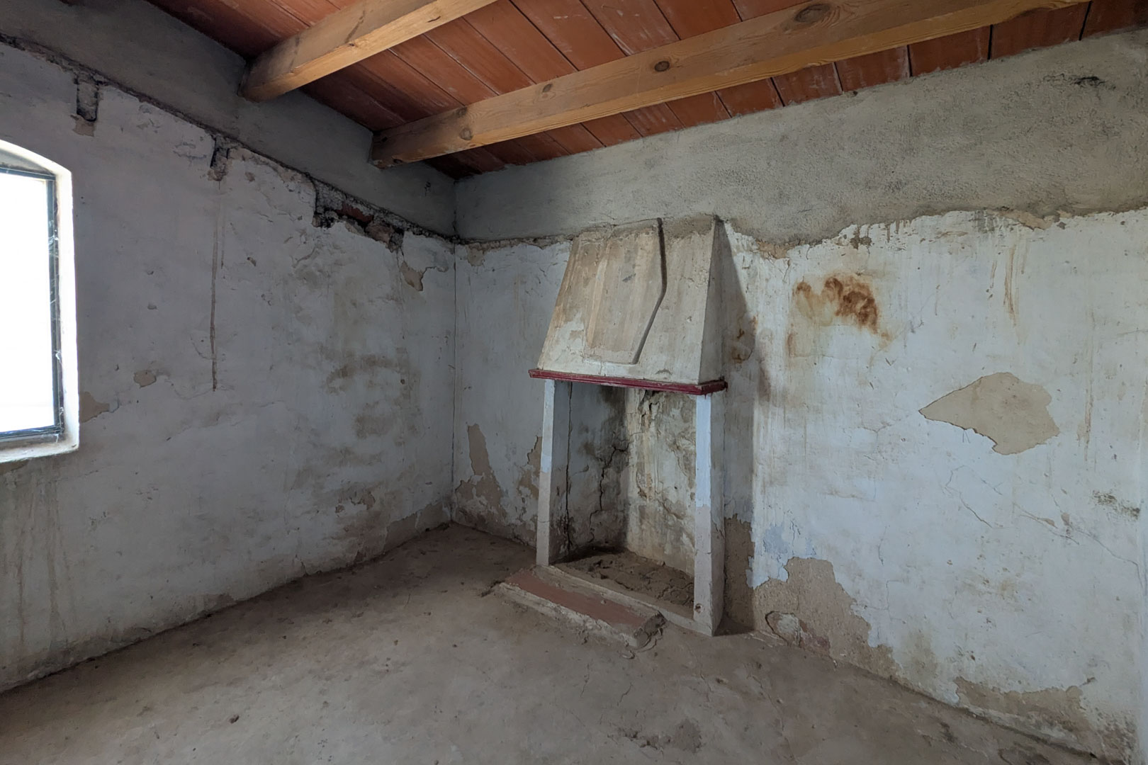 8307TEL - 8307TEL Rustic semi-detached house to renovate with a large area of ​​land for sale in Teulada.