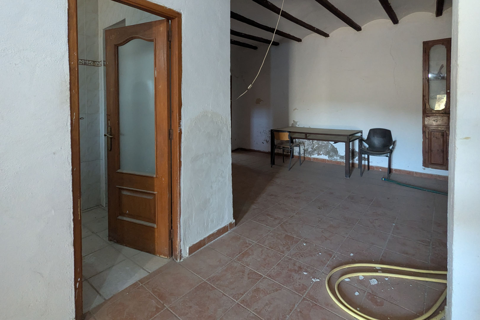 8307TEL - 8307TEL Rustic semi-detached house to renovate with a large area of ​​land for sale in Teulada.
