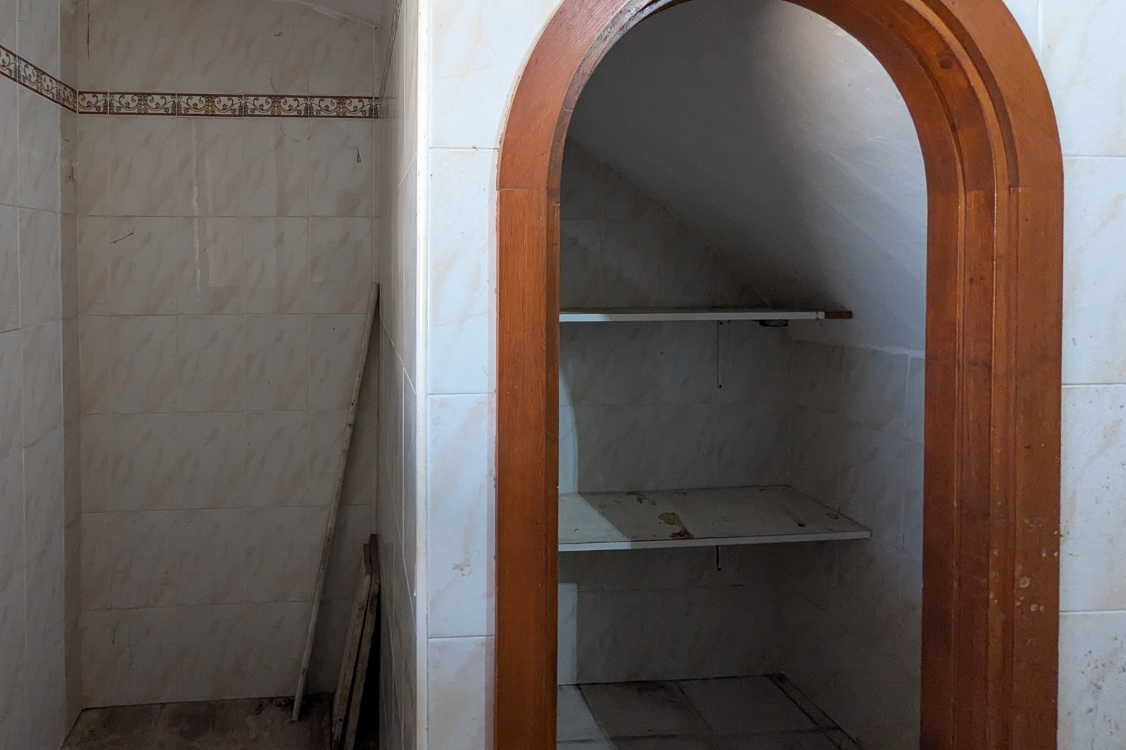 8307TEL - 8307TEL Rustic semi-detached house to renovate with a large area of ​​land for sale in Teulada.