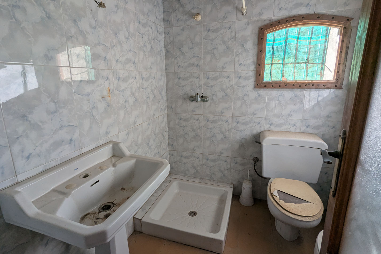 8307TEL - 8307TEL Rustic semi-detached house to renovate with a large area of ​​land for sale in Teulada.