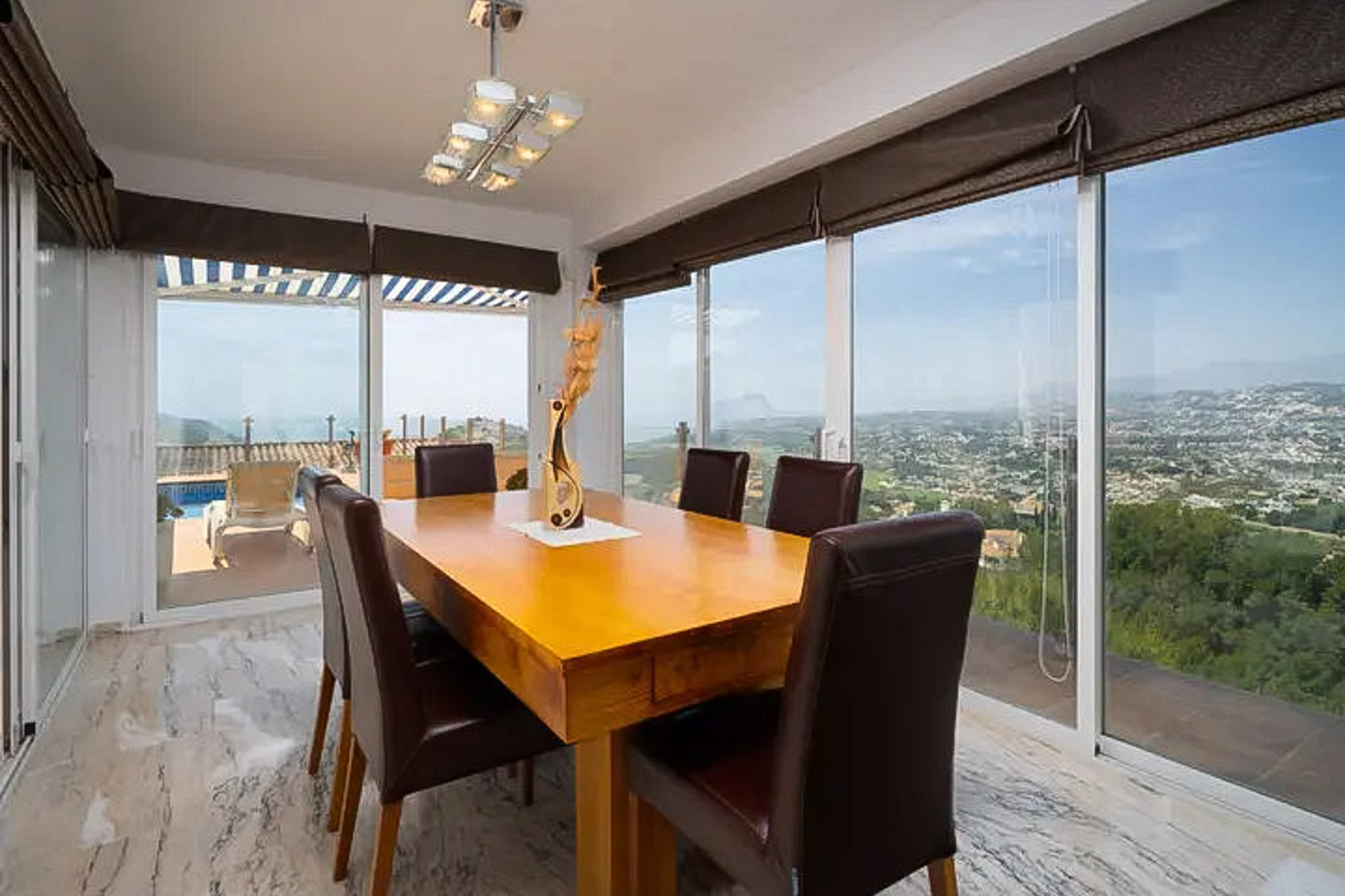 9001MOR - 9001MOR Villa con piscina y vistas al mar a la venta en Moraira.