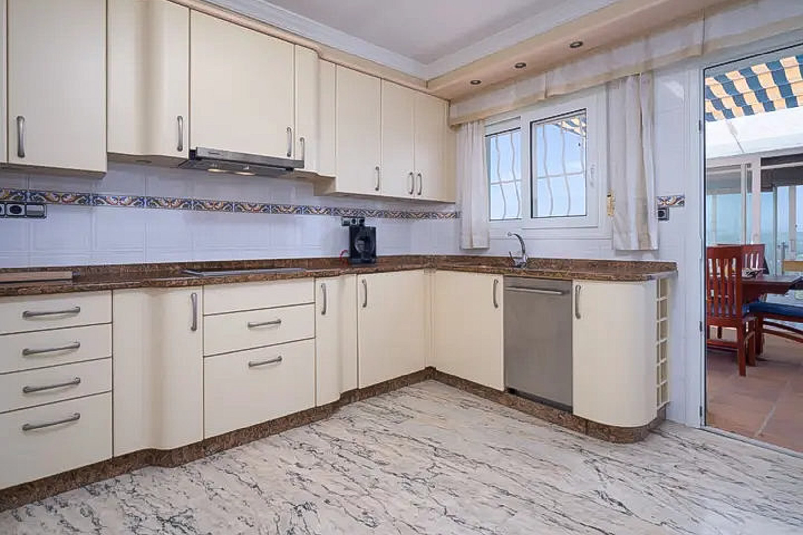 9001MOR - 9001MOR Villa con piscina y vistas al mar a la venta en Moraira.