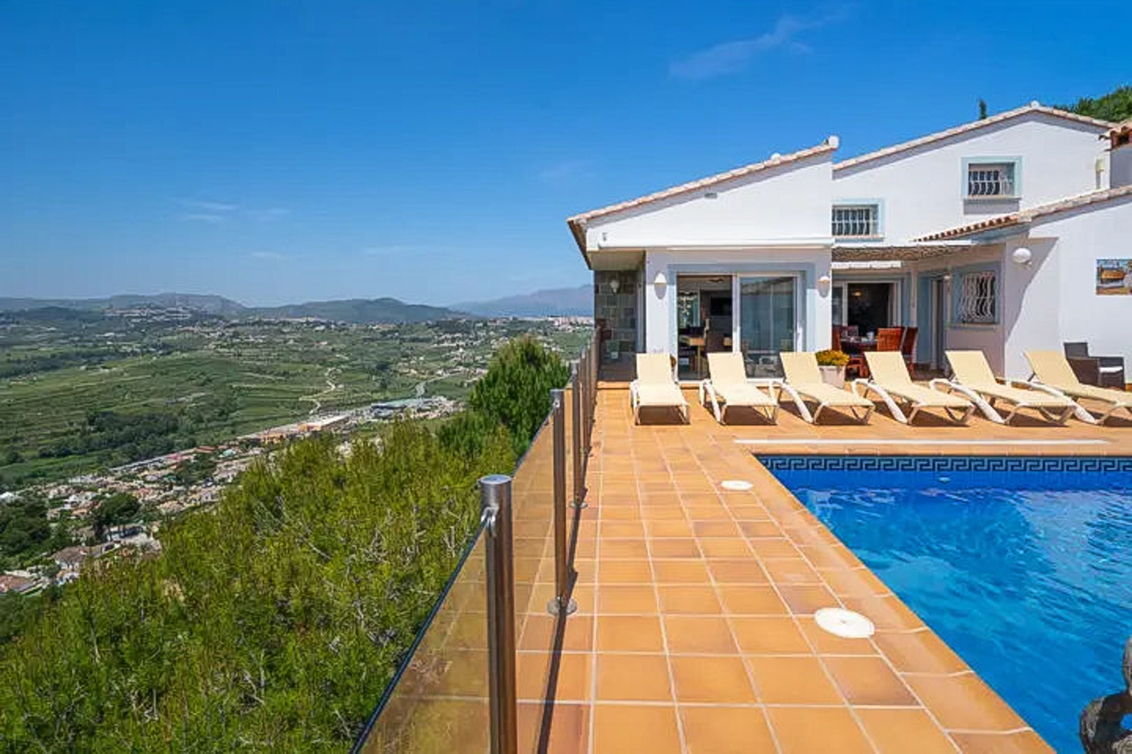 9001MOR - 9001MOR Villa con piscina y vistas al mar a la venta en Moraira.