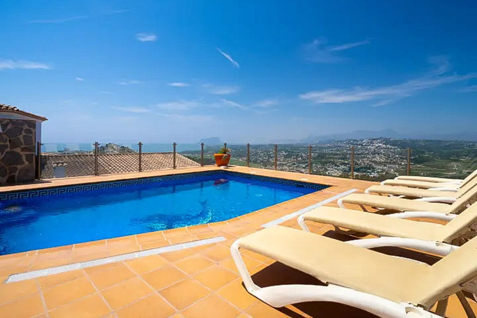 9001MOR - 9001MOR Villa con piscina y vistas al mar a la venta en Moraira.