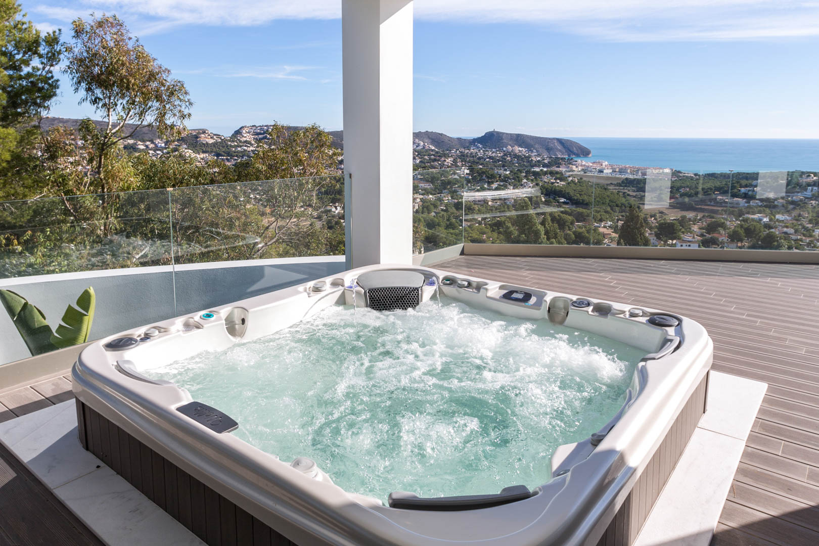 9002MOR - 9002MOR Villa moderna con vistas panoramicas al mar a la venta en Moraira.