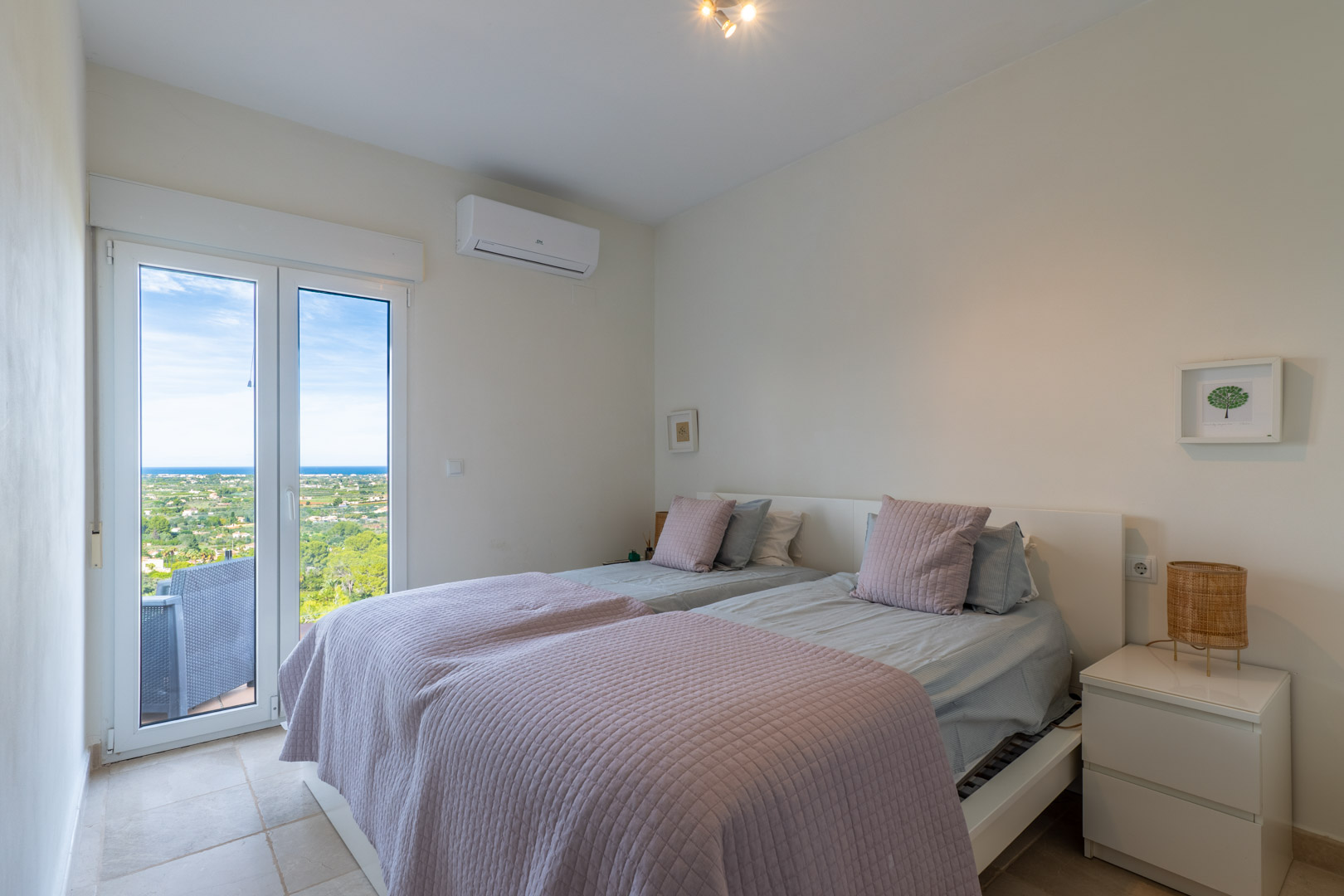 C4XY8309SEL Villa mediterranea con vistas panorámicas al mar a la venta en La Sella, Pedreguer.