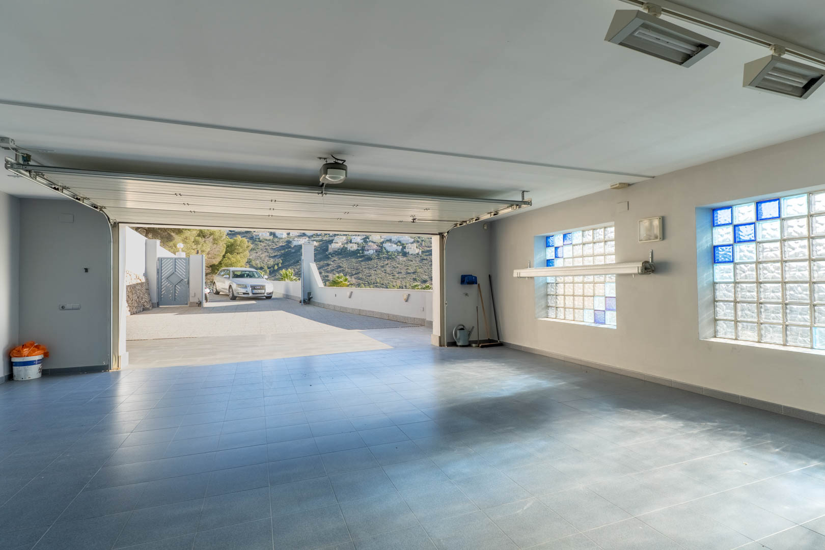 9005MOR - 9005MOR Villa moderne avec vue spectaculaire sur la mer à vendre à Moraira.