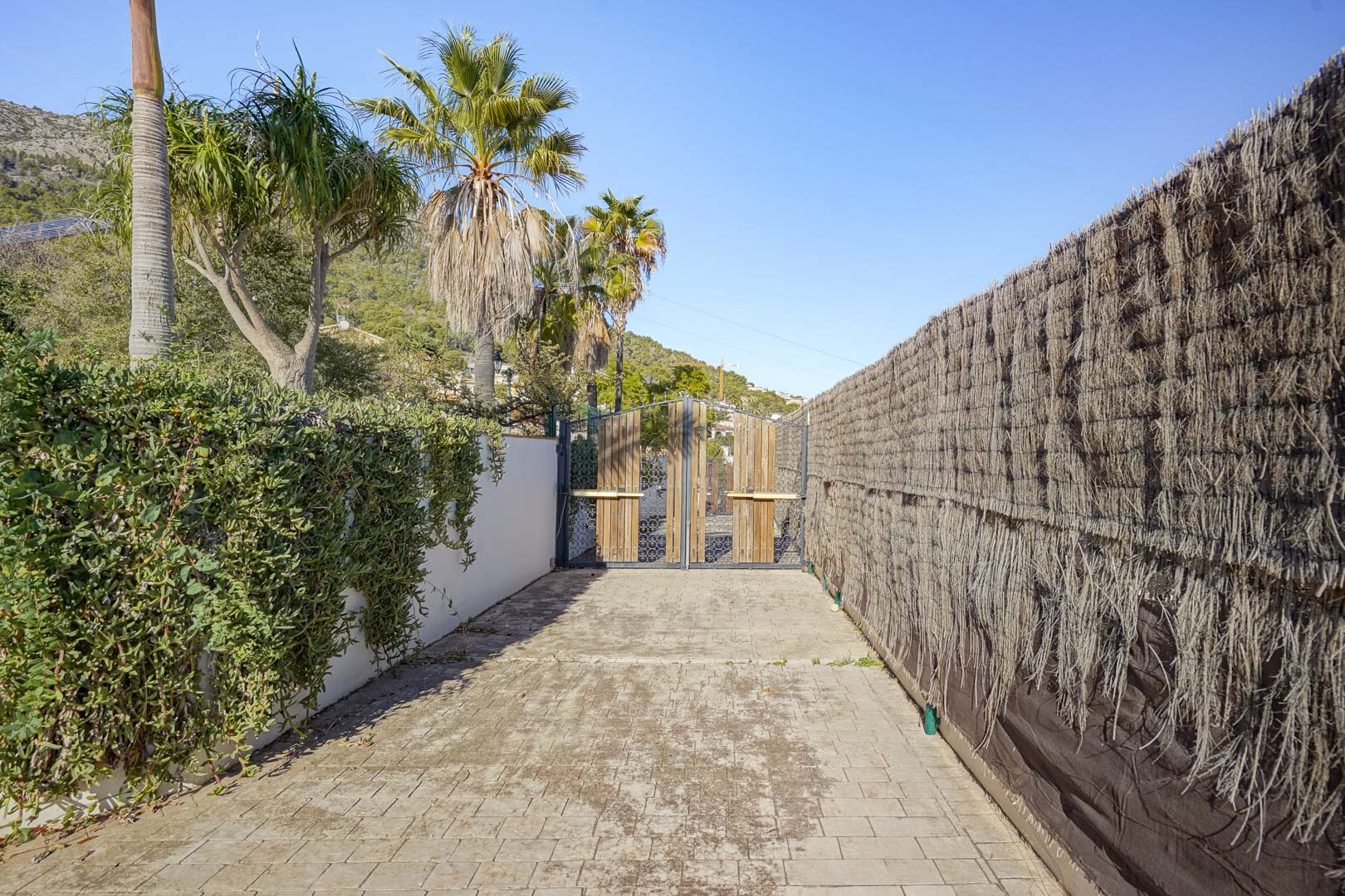4597CAL Ruime villa met panoramisch zeezicht te koop in Calpe