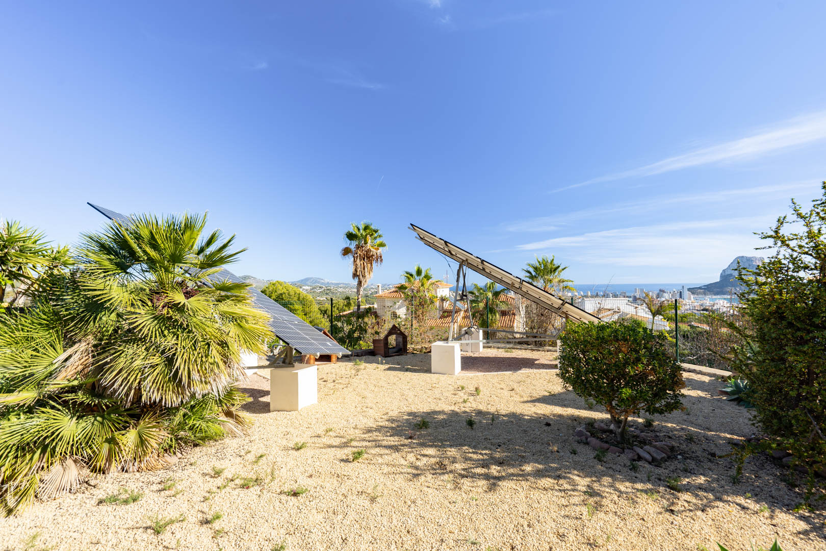 4597CAL Ruime villa met panoramisch zeezicht te koop in Calpe