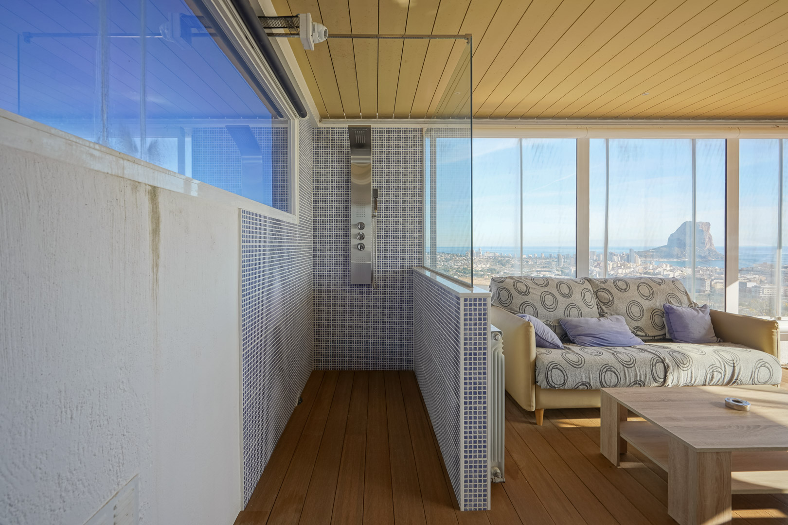 4597CAL Ruime villa met panoramisch zeezicht te koop in Calpe