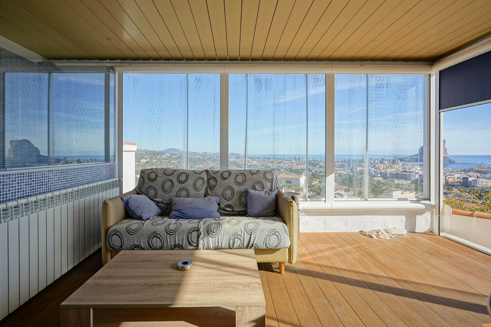 4597CAL Ruime villa met panoramisch zeezicht te koop in Calpe