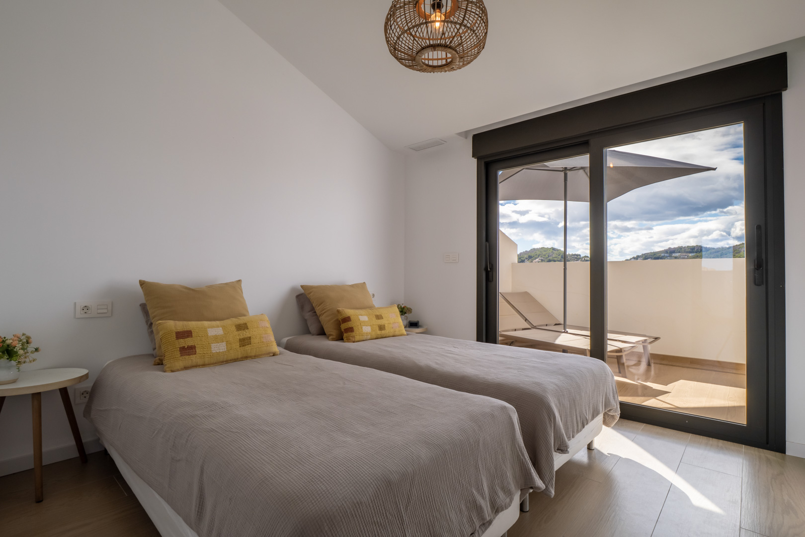 C4XY4602JAV Modern penthouse te koop aan de Arenal, Jávea