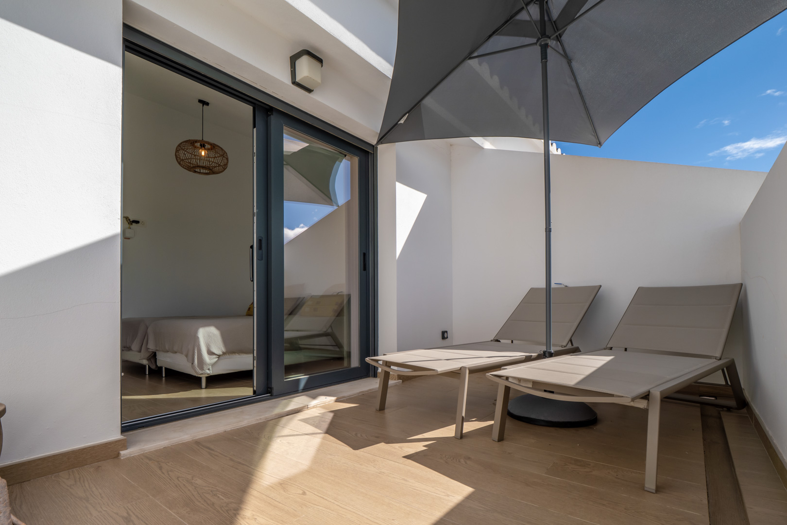C4XY4602JAV Modern penthouse te koop aan de Arenal, Jávea