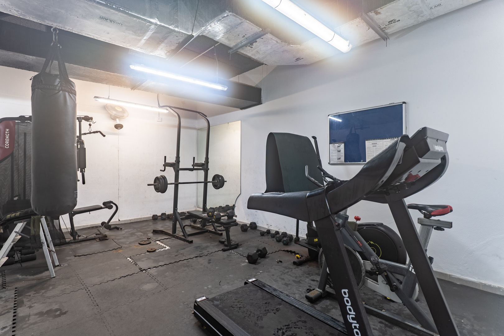 8315VER Apartamento planta baja con jardín privado y cercano a la playa, a la venta en El Vergel.