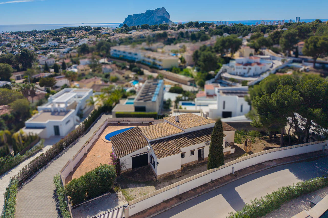 8318BEN Villa avec projet de rénovation et vue sur mer à vendre à Benissa.
