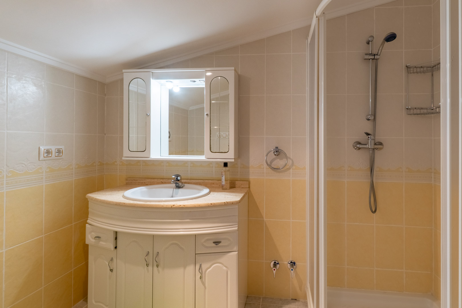 9007JAL Villa de estilo mediterráneo a la venta en Jalón.