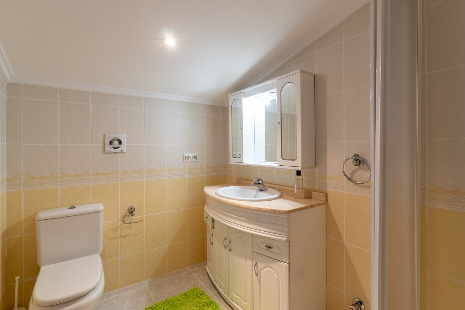 9007JAL Villa de estilo mediterráneo a la venta en Jalón.