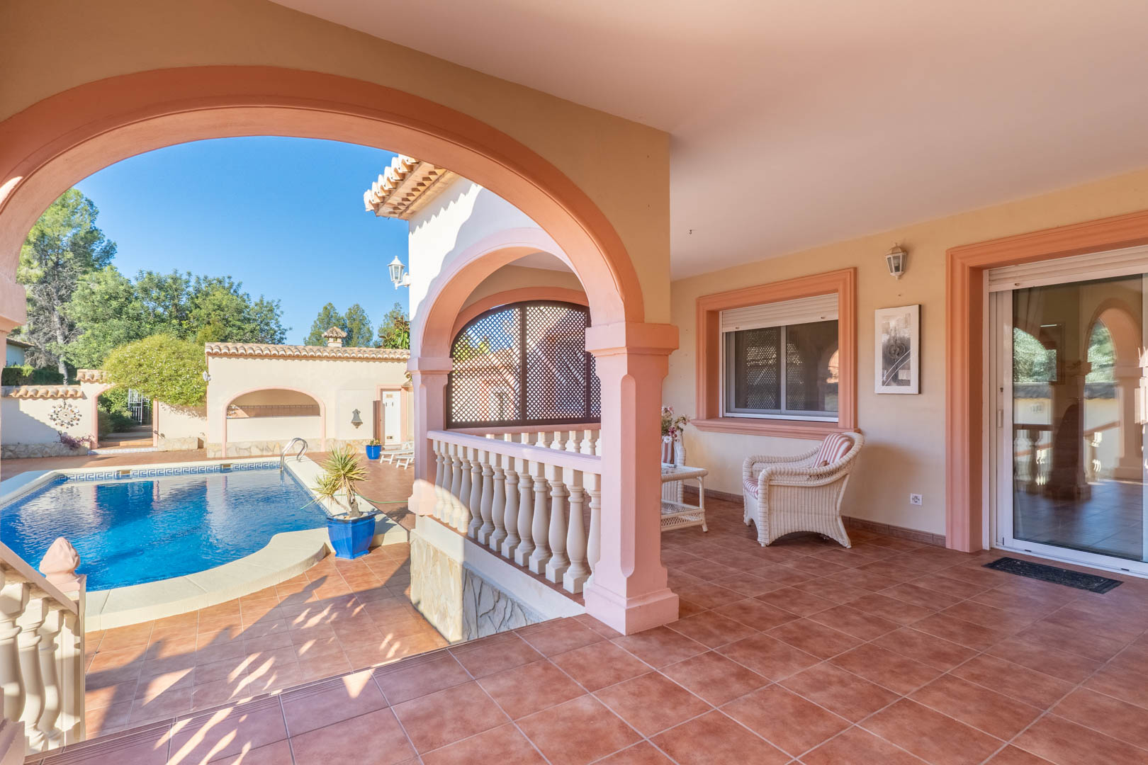 9007JAL Villa de estilo mediterráneo a la venta en Jalón.
