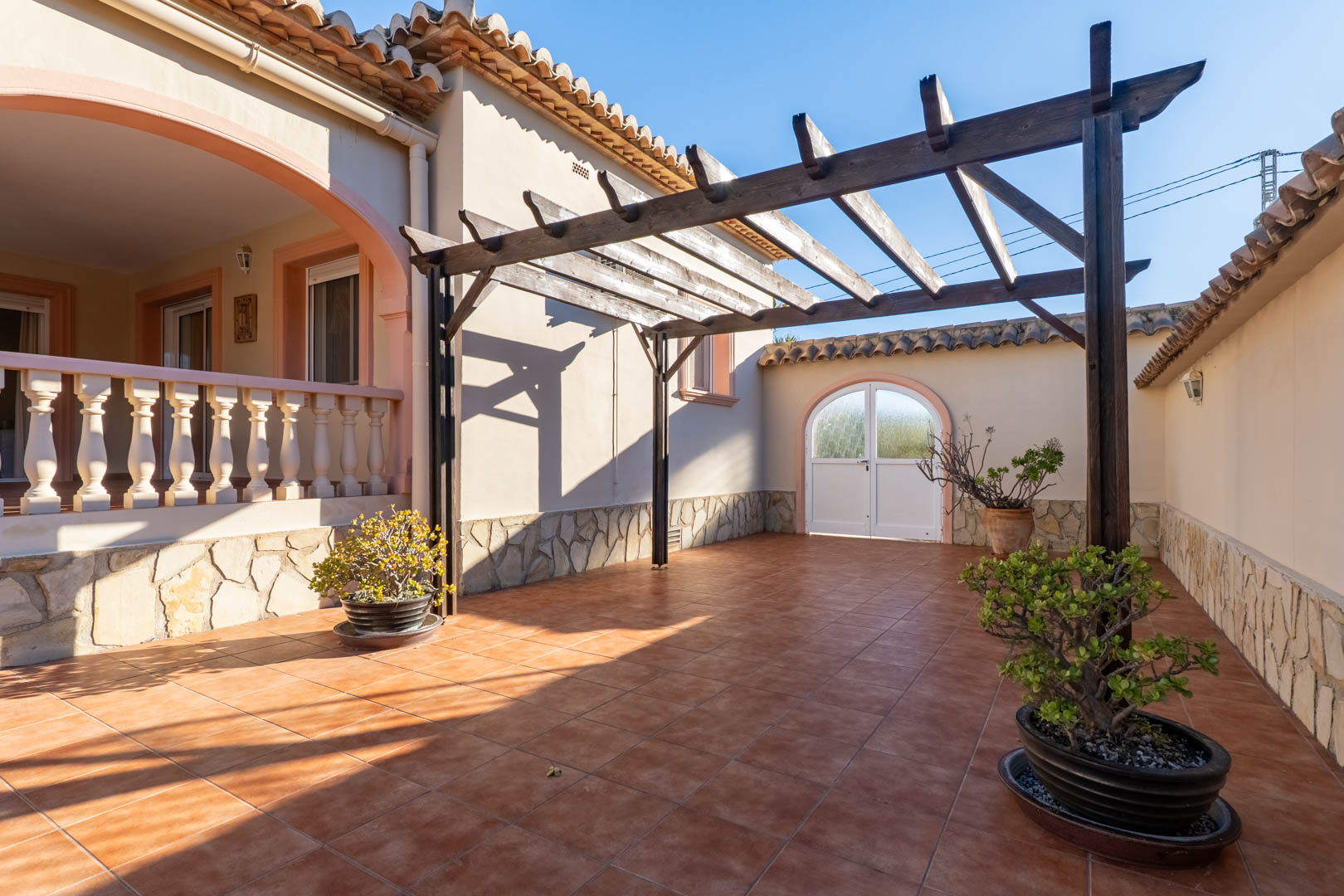 9007JAL Villa de estilo mediterráneo a la venta en Jalón.