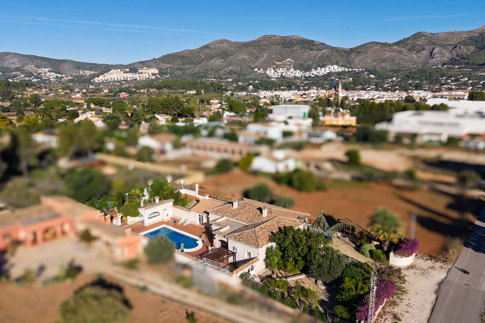 9007JAL Villa de estilo mediterráneo a la venta en Jalón.