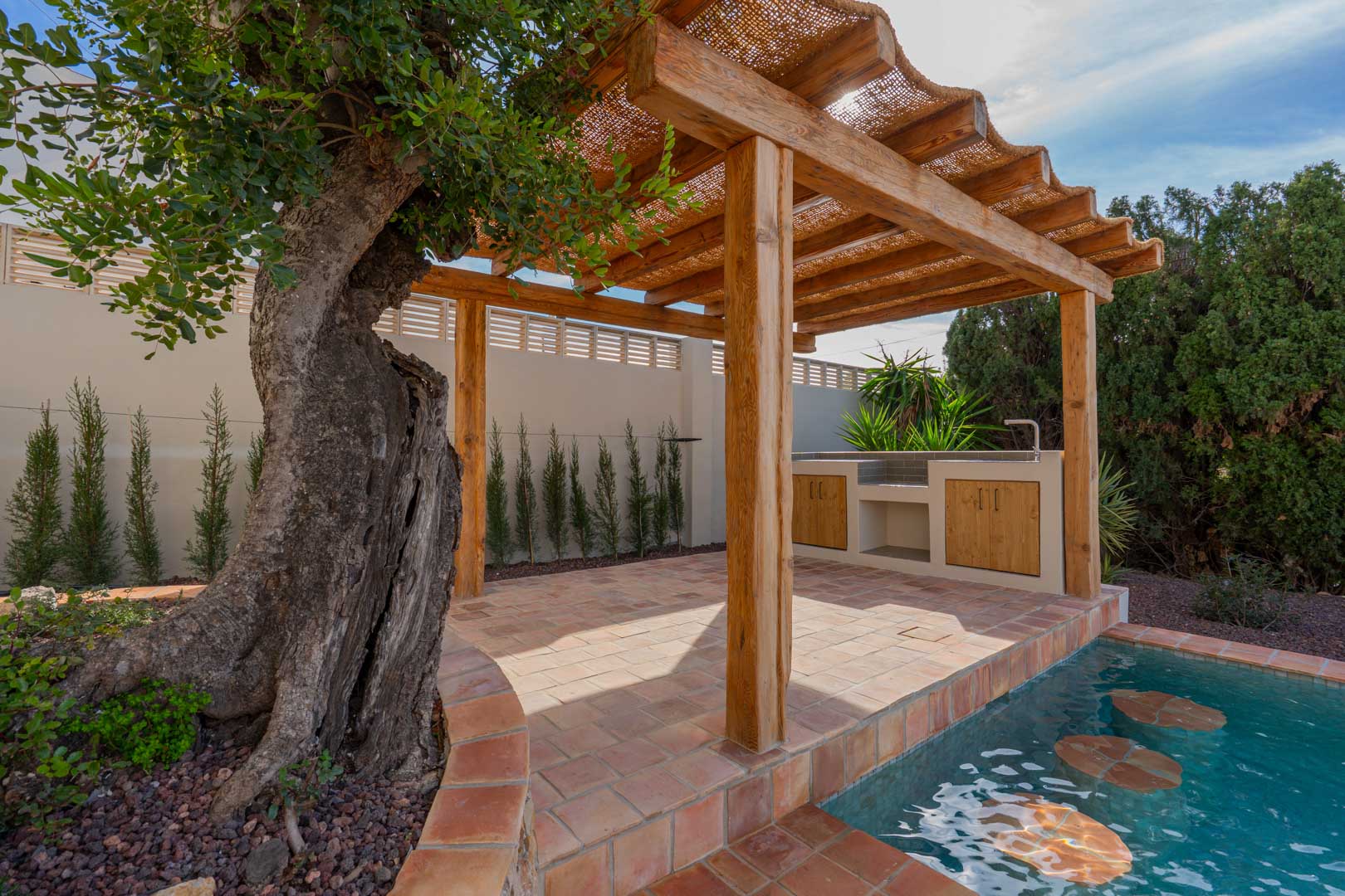 4617BEN - 4617BEN Villa méditerranéenne rénovée avec vue sur la mer à vendre à La Fustera, Benissa