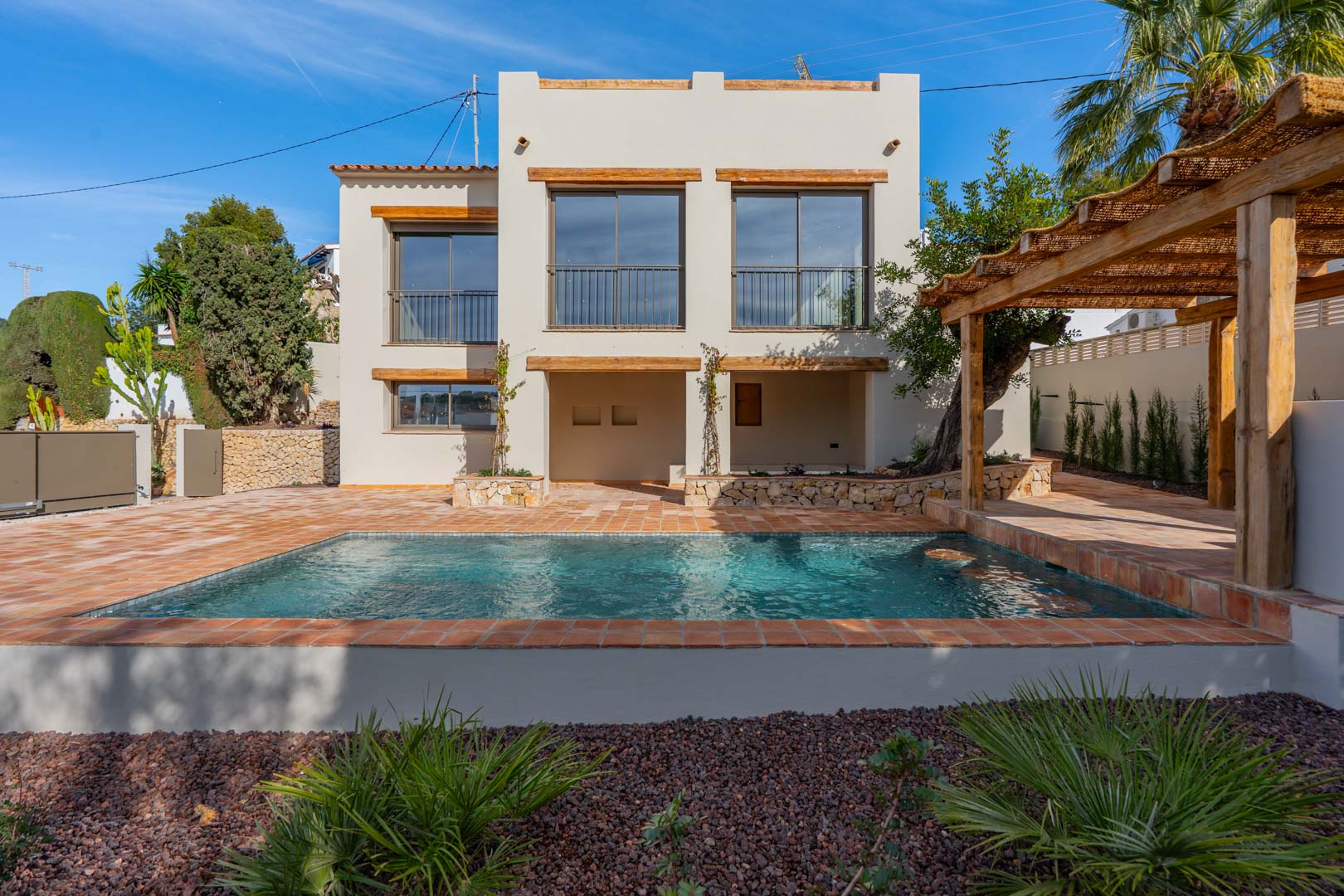 4617BEN - 4617BEN Villa méditerranéenne rénovée avec vue sur la mer à vendre à La Fustera, Benissa