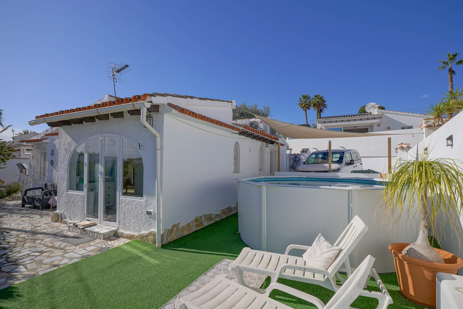 C3XY8323MOR - C3XY8323MOR Detached villa with pool and sea views for sale in Moraira.