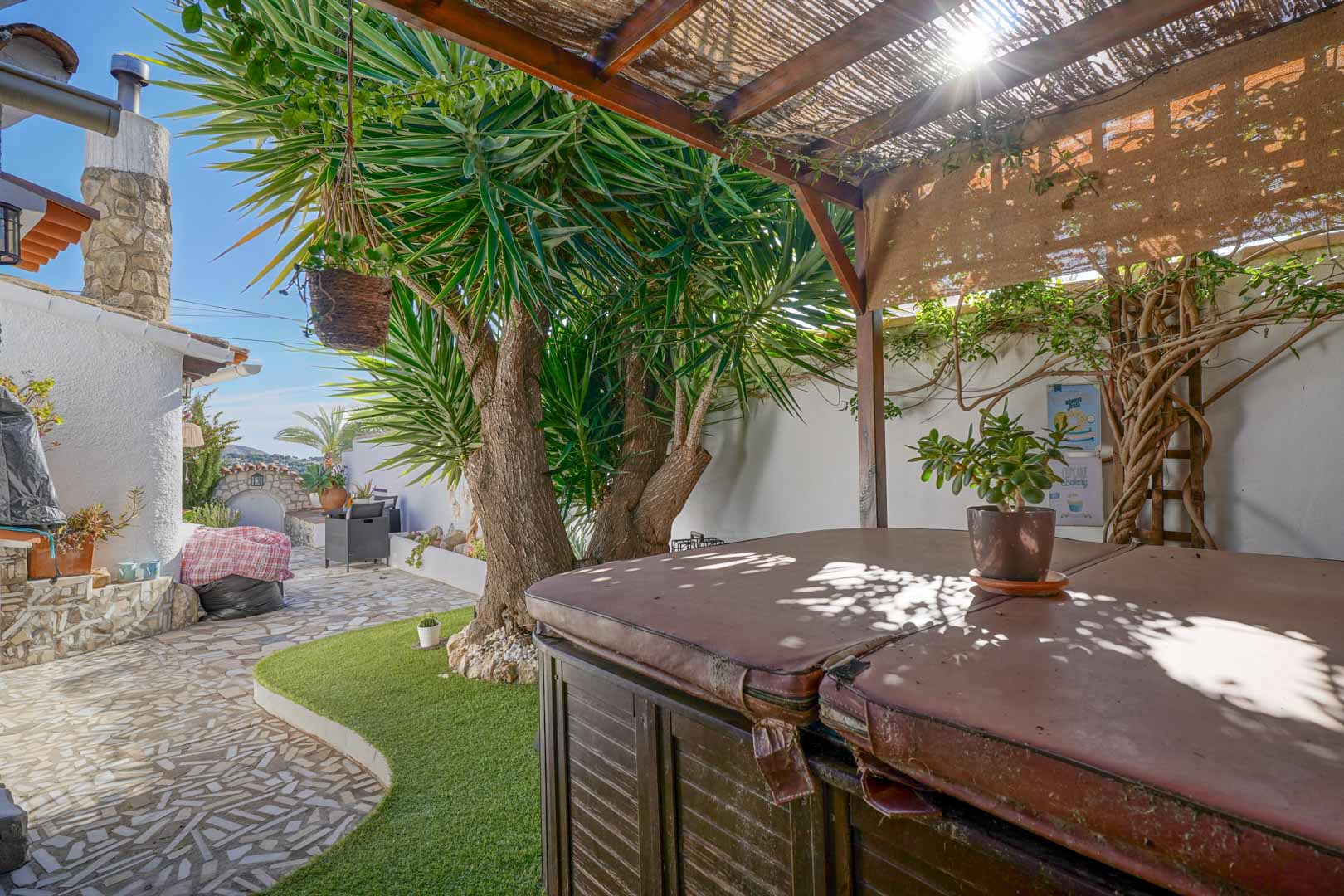 C3XY8323MOR - C3XY8323MOR Detached villa with pool and sea views for sale in Moraira.