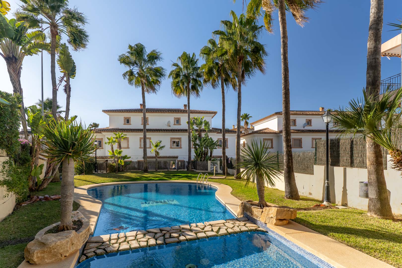 C4XY4604JAV Maison mitoyenne triplex à 100 m de la mer, Jávea