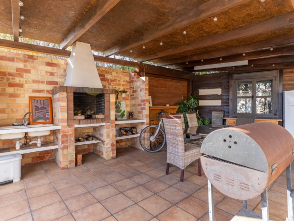 C4XY8326DEN Villa with sea views and close to the beach for sale in Denia.