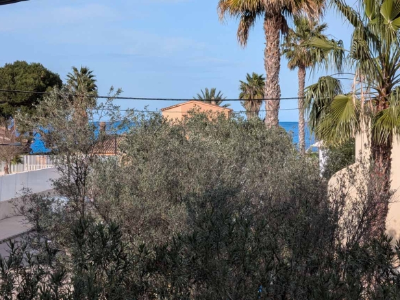 C4XY8326DEN Villa with sea views and close to the beach for sale in Denia.