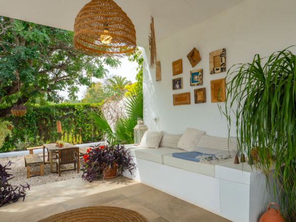 OFFC3XY4639JAV Villa with guesthouse for sale on the Montgó, Jávea