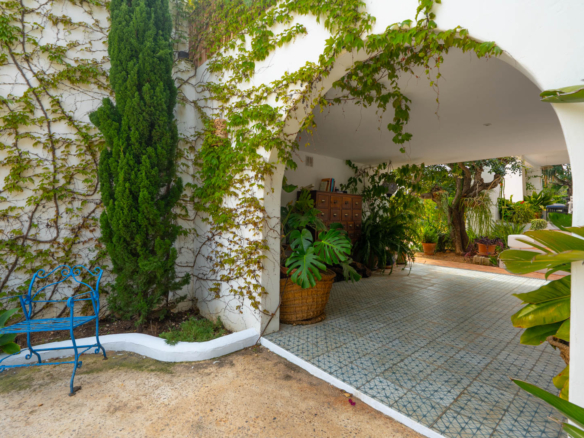 OFFC3XY4639JAV Villa with guesthouse for sale on the Montgó, Jávea