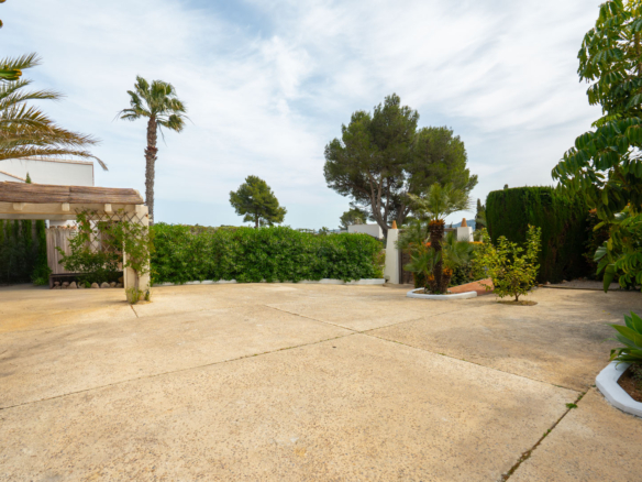 OFFC3XY4639JAV Villa with guesthouse for sale on the Montgó, Jávea