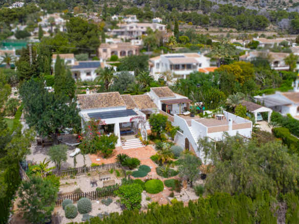 OFFC3XY4639JAV Villa with guesthouse for sale on the Montgó, Jávea