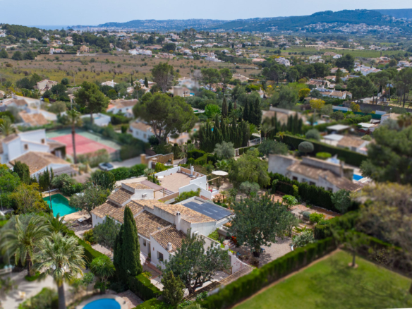 OFFC3XY4639JAV Villa with guesthouse for sale on the Montgó, Jávea