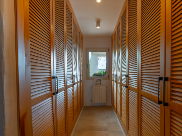 OFFC3XY4639JAV Villa with guesthouse for sale on the Montgó, Jávea
