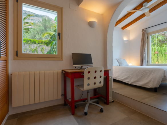 OFFC3XY4639JAV Villa with guesthouse for sale on the Montgó, Jávea