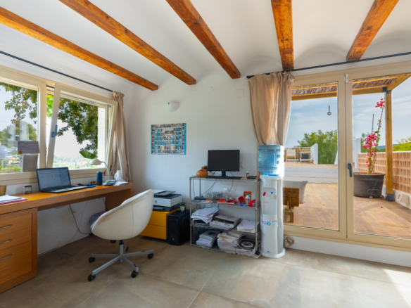 OFFC3XY4639JAV Villa with guesthouse for sale on the Montgó, Jávea