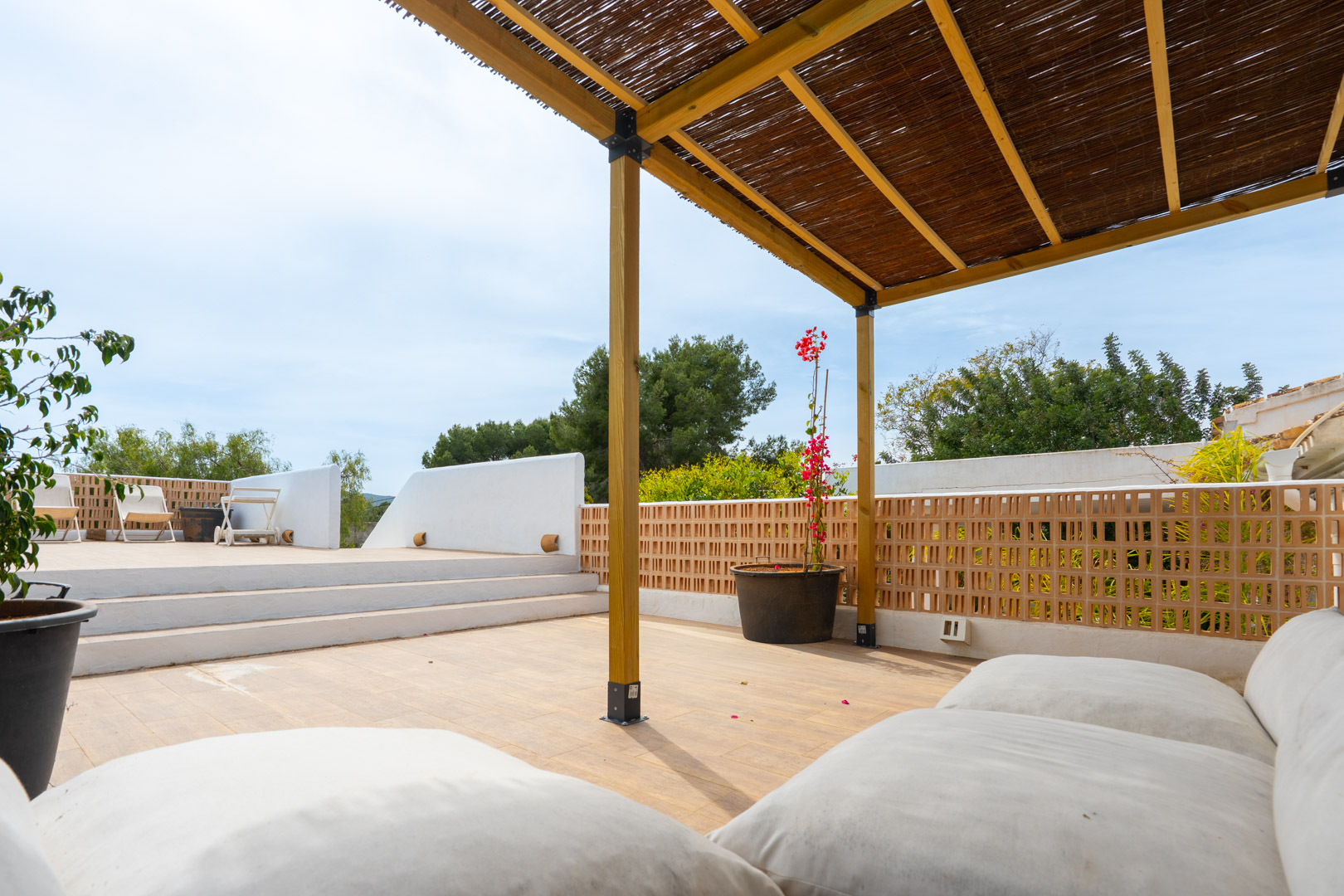 OFFC3XY4639JAV Villa with guesthouse for sale on the Montgó, Jávea