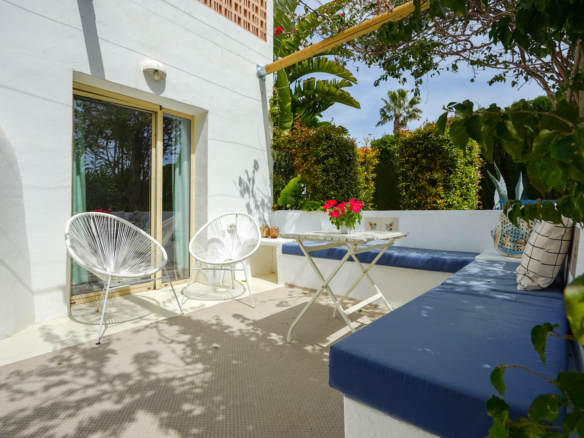 OFFC3XY4639JAV Villa with guesthouse for sale on the Montgó, Jávea