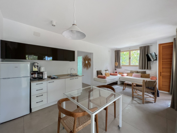 OFFC3XY4639JAV Villa with guesthouse for sale on the Montgó, Jávea
