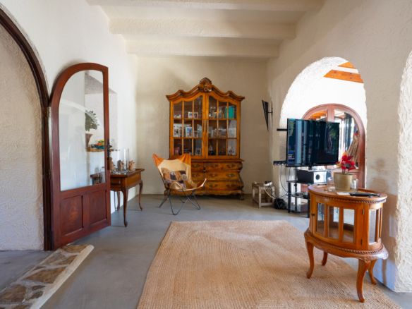 C3XY4641JAV Rustic villa with separate apartment for sale in Jávea