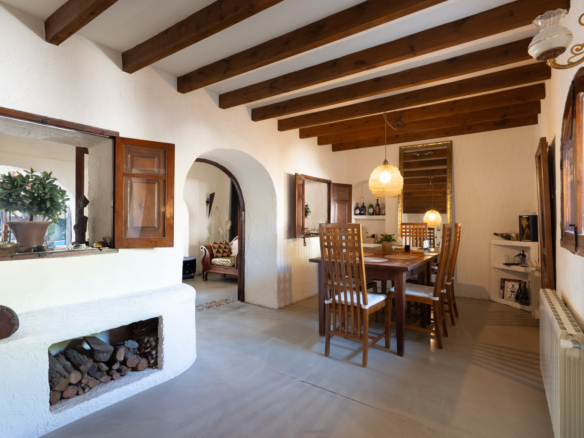 C3XY4641JAV Rustic villa with separate apartment for sale in Jávea