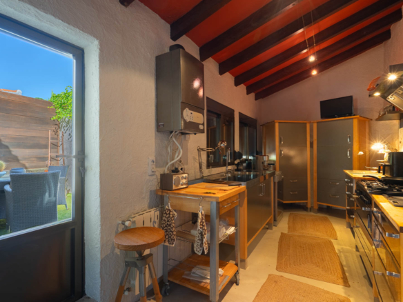 C3XY4641JAV Rustic villa with separate apartment for sale in Jávea