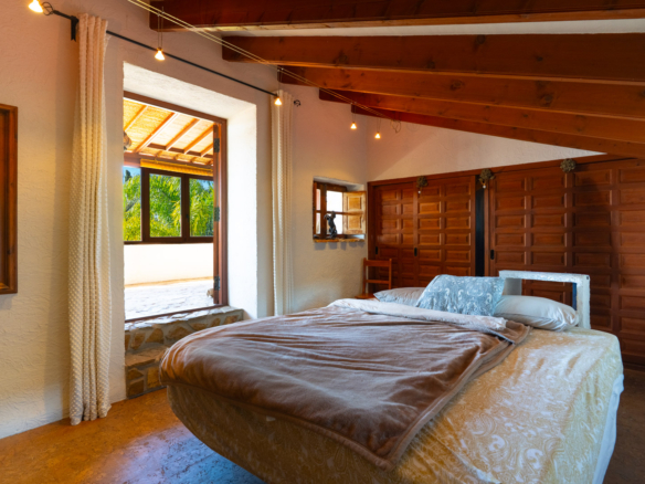 C3XY4641JAV Rustic villa with separate apartment for sale in Jávea