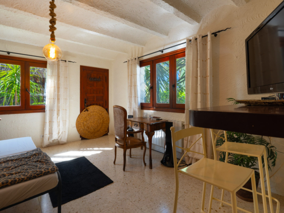 C3XY4641JAV Rustic villa with separate apartment for sale in Jávea